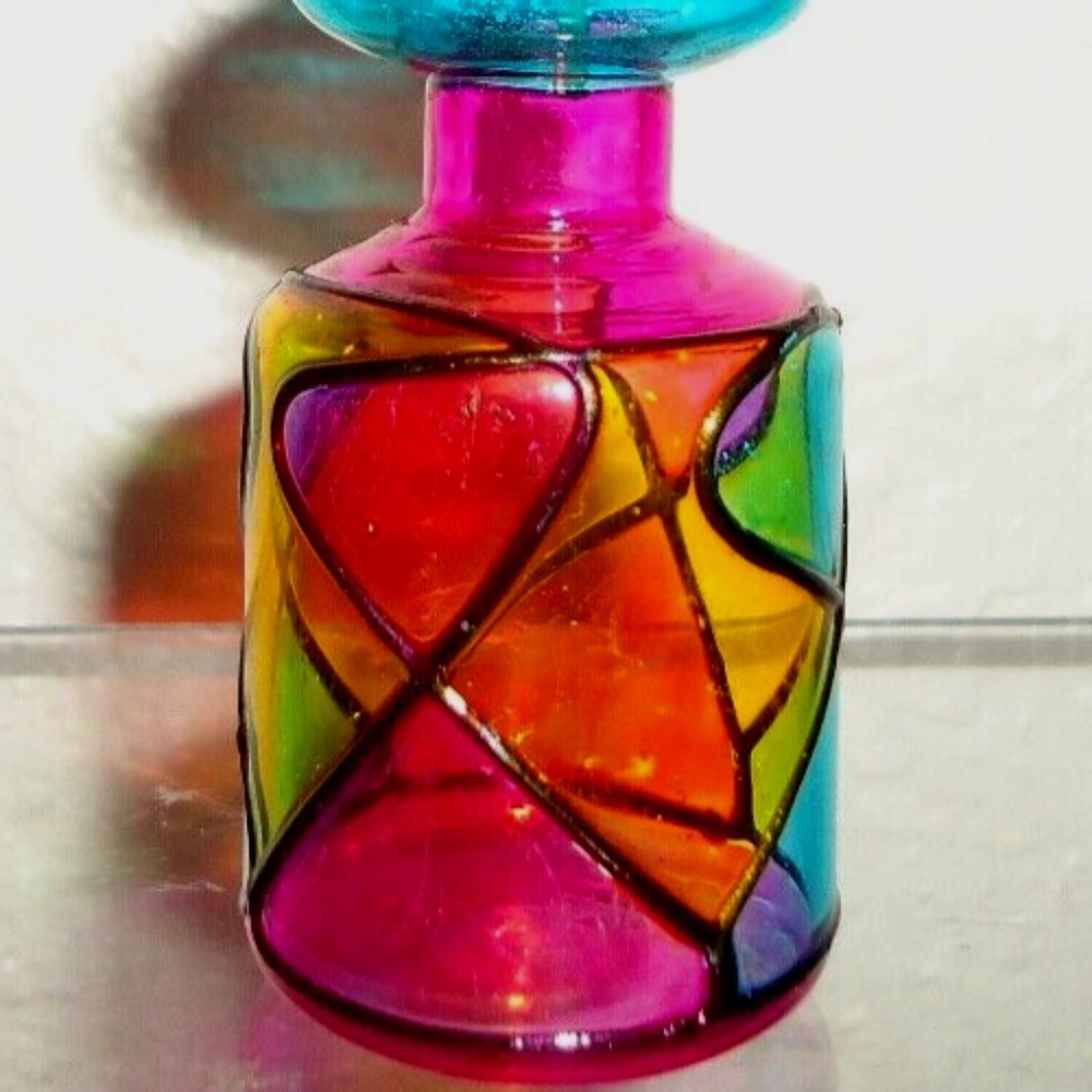 Vintage Italian colorful hand painted glass bottle with cork Size-3x1.2 in - Picture 2 of 4
